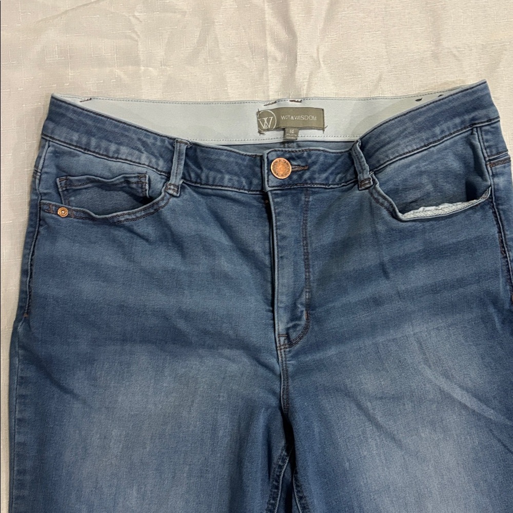 Woman’s Wit & Wisdom Jeans in Deep Blue Wider Leg, size 14 - Picture 3 of 8